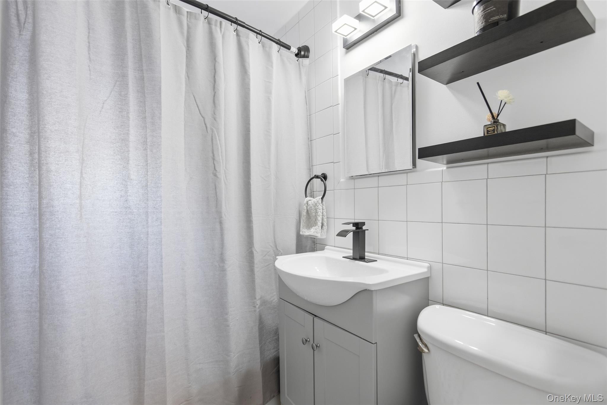 #14 photo, 154 Ravine Avenue, Yonkers , NY 10701