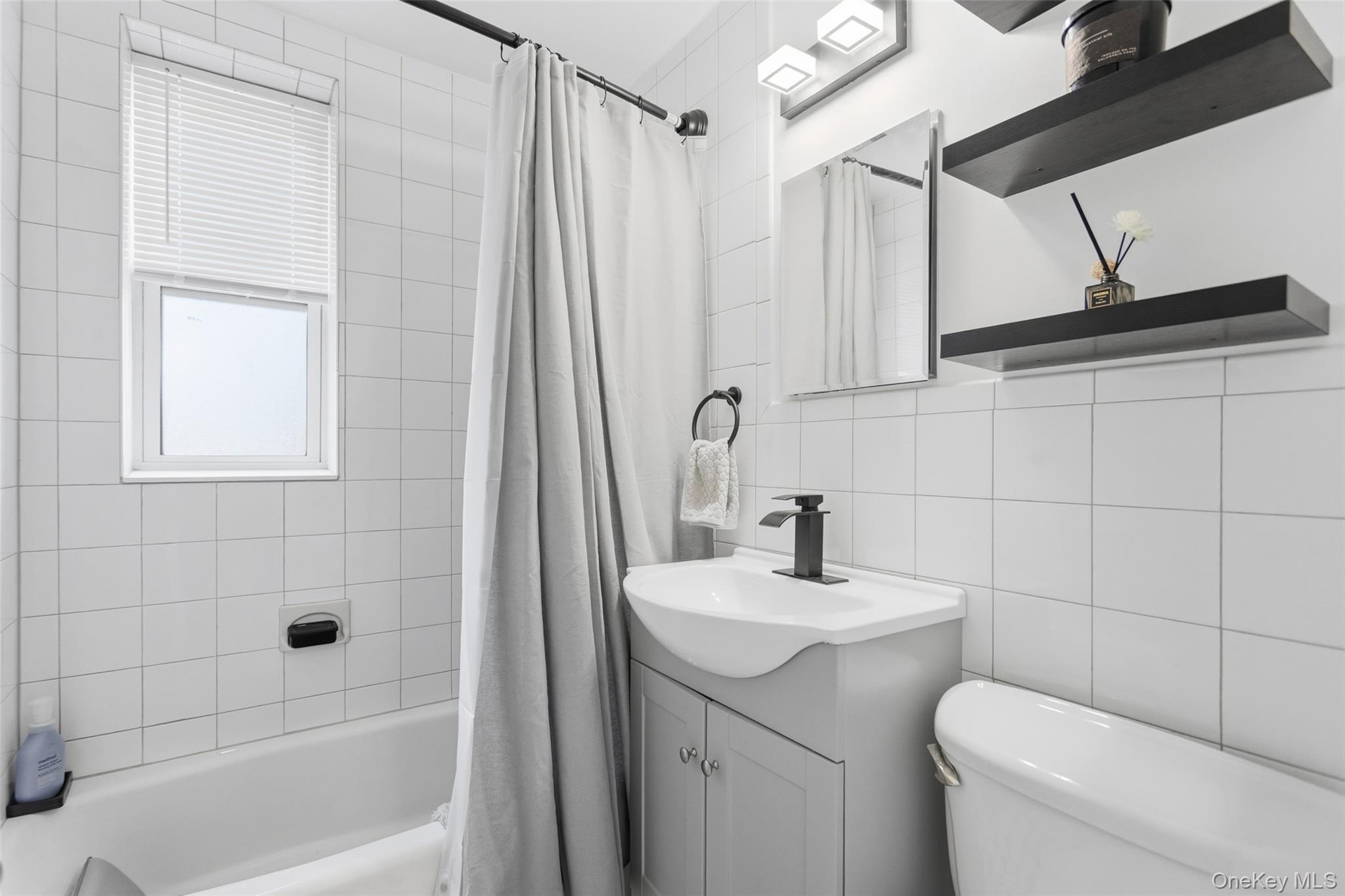 #15 photo, 154 Ravine Avenue, Yonkers , NY 10701