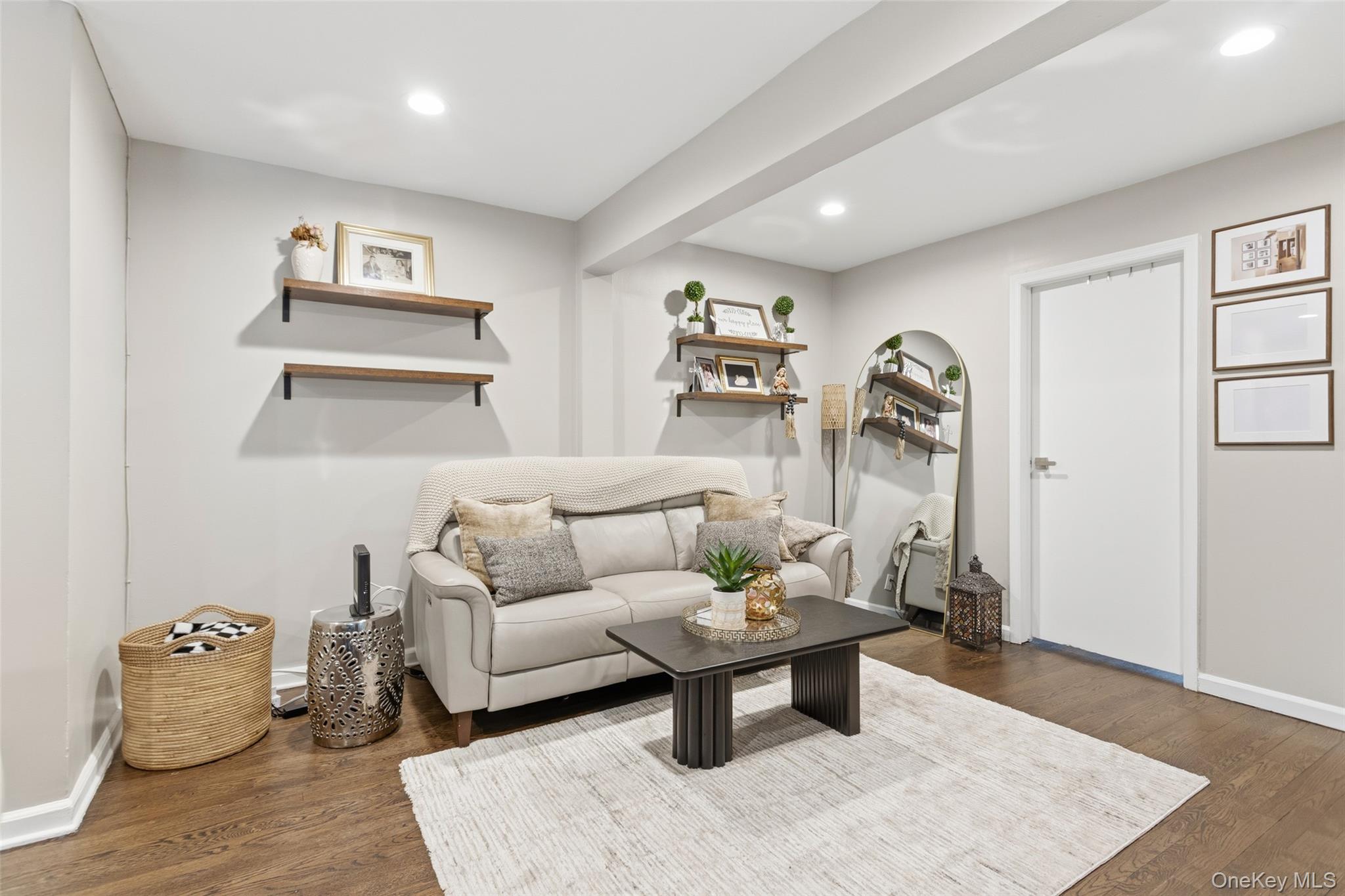 #2 photo, 154 Ravine Avenue, Yonkers , NY 10701