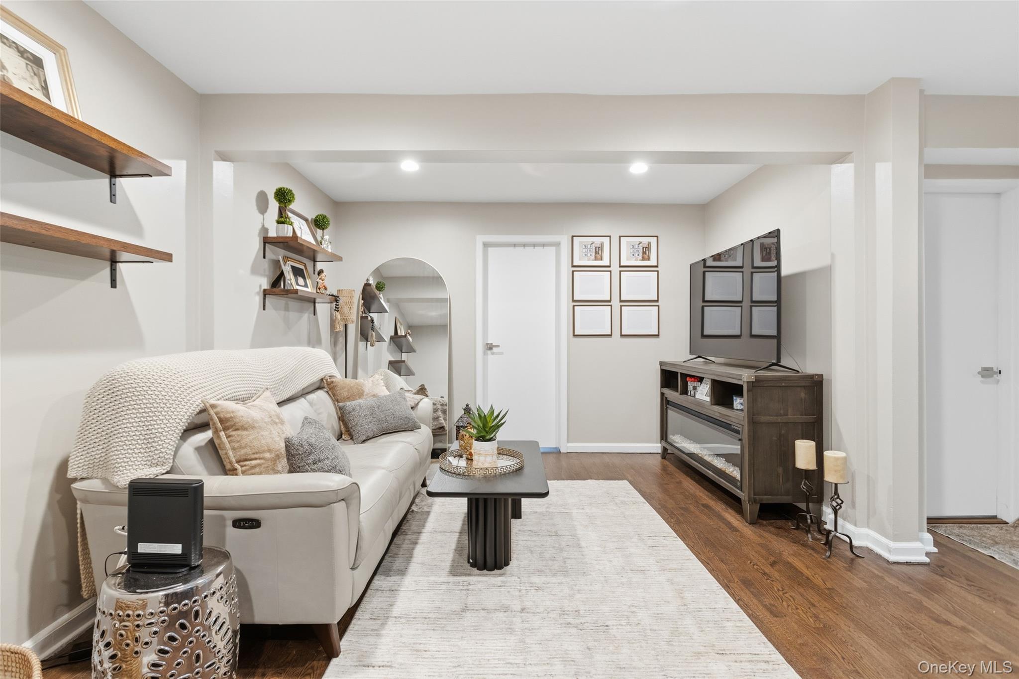 #4 photo, 154 Ravine Avenue, Yonkers , NY 10701