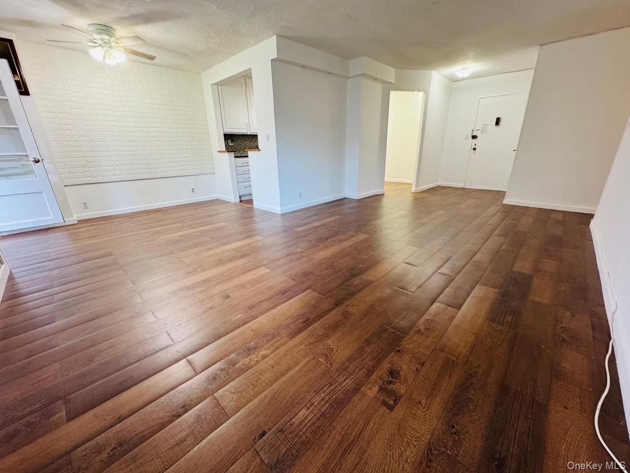 #5 photo, 4310 Kissena Boulevard, Flushing , NY 11354