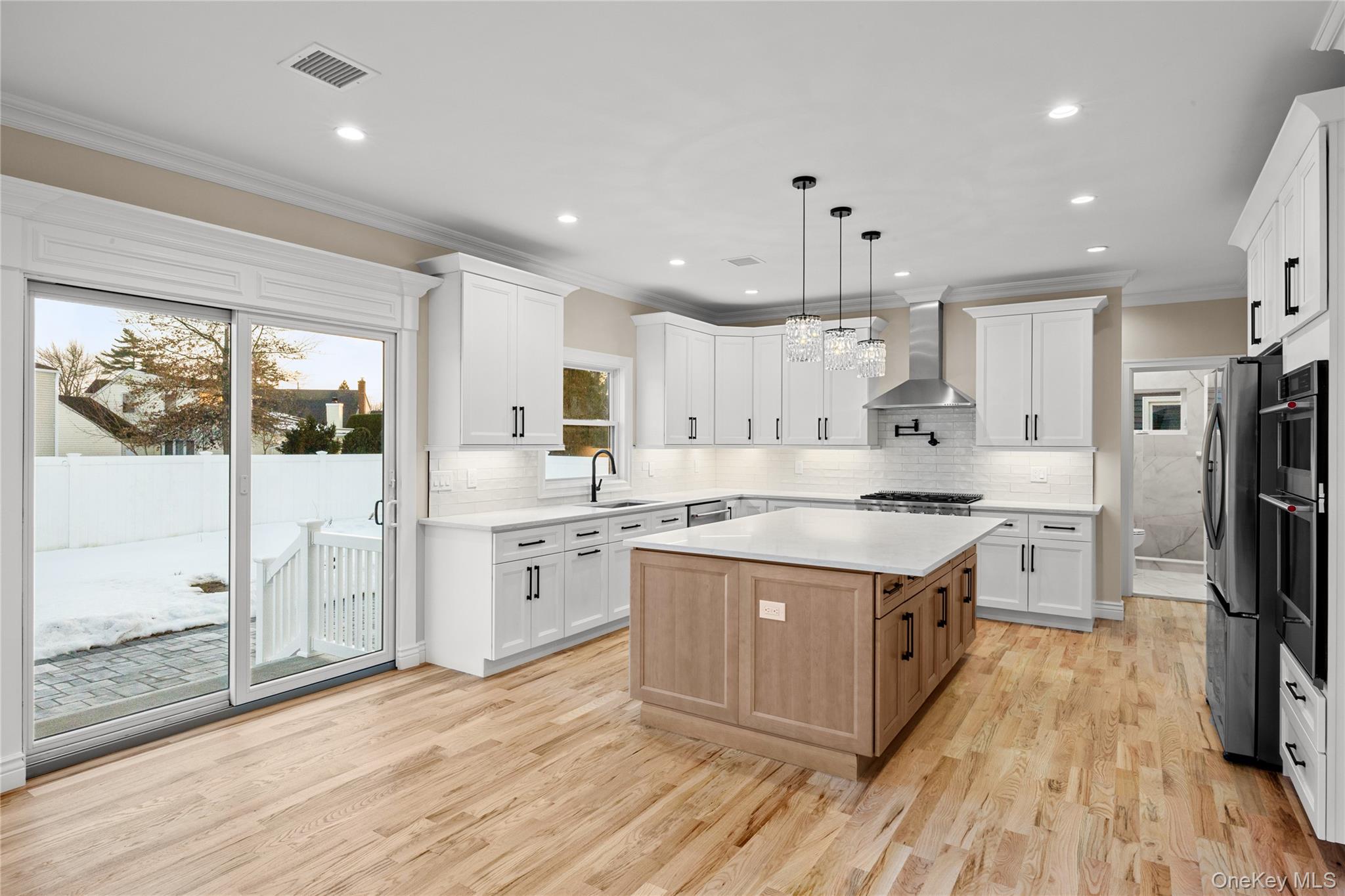 #12 photo, 3860 Hudson Avenue, 長島 Seaford , NY 11783