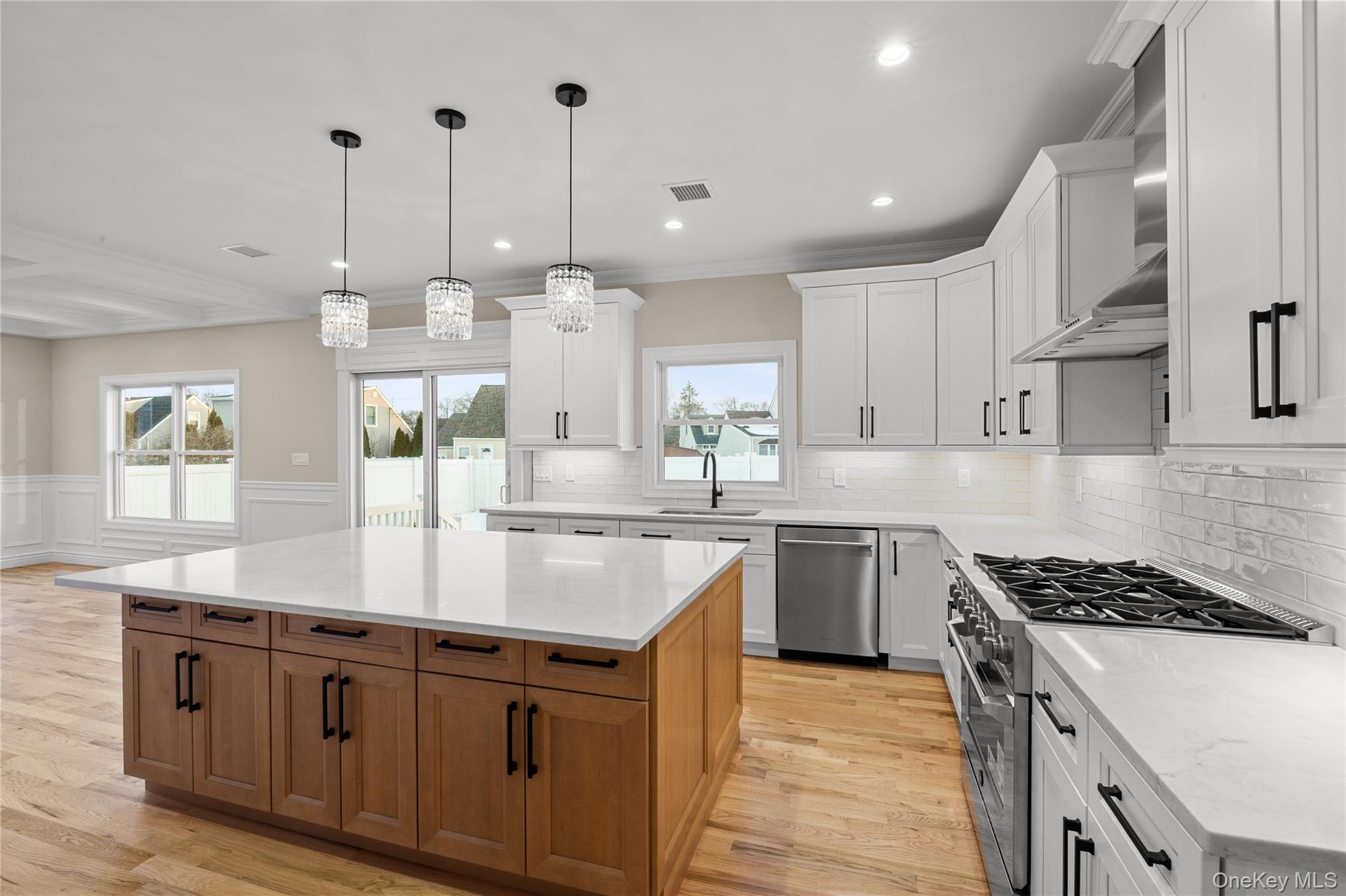 #7 photo, 3860 Hudson Avenue, 長島 Seaford , NY 11783