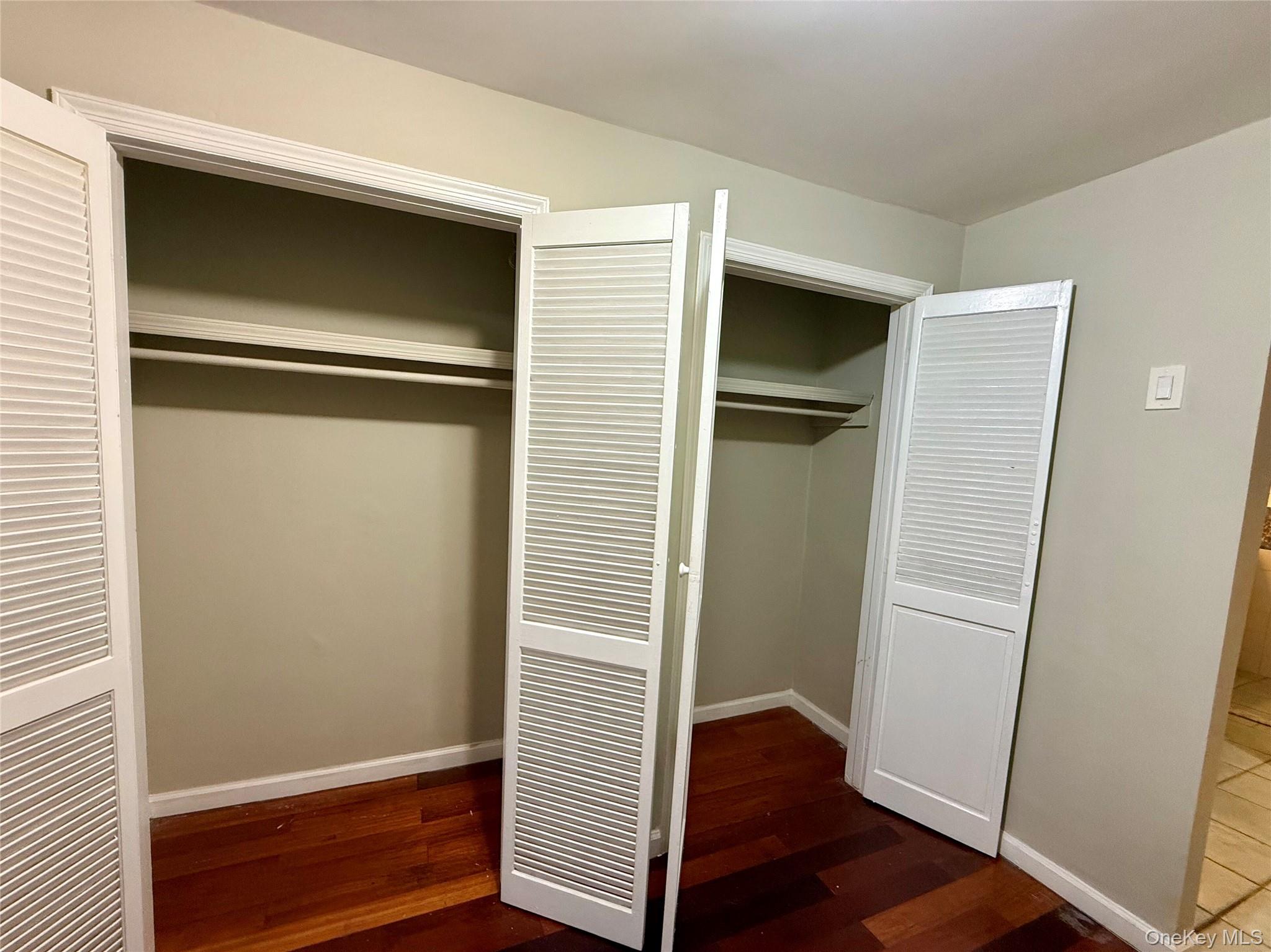 #6 photo, 57-41 58th Street, Куинс ‖ Maspeth , NY 11378