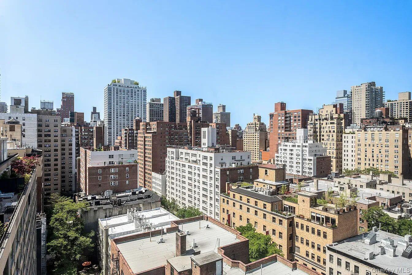 #5 photo, 345 E 69th Street, New York (Manhattan) , NY 10021