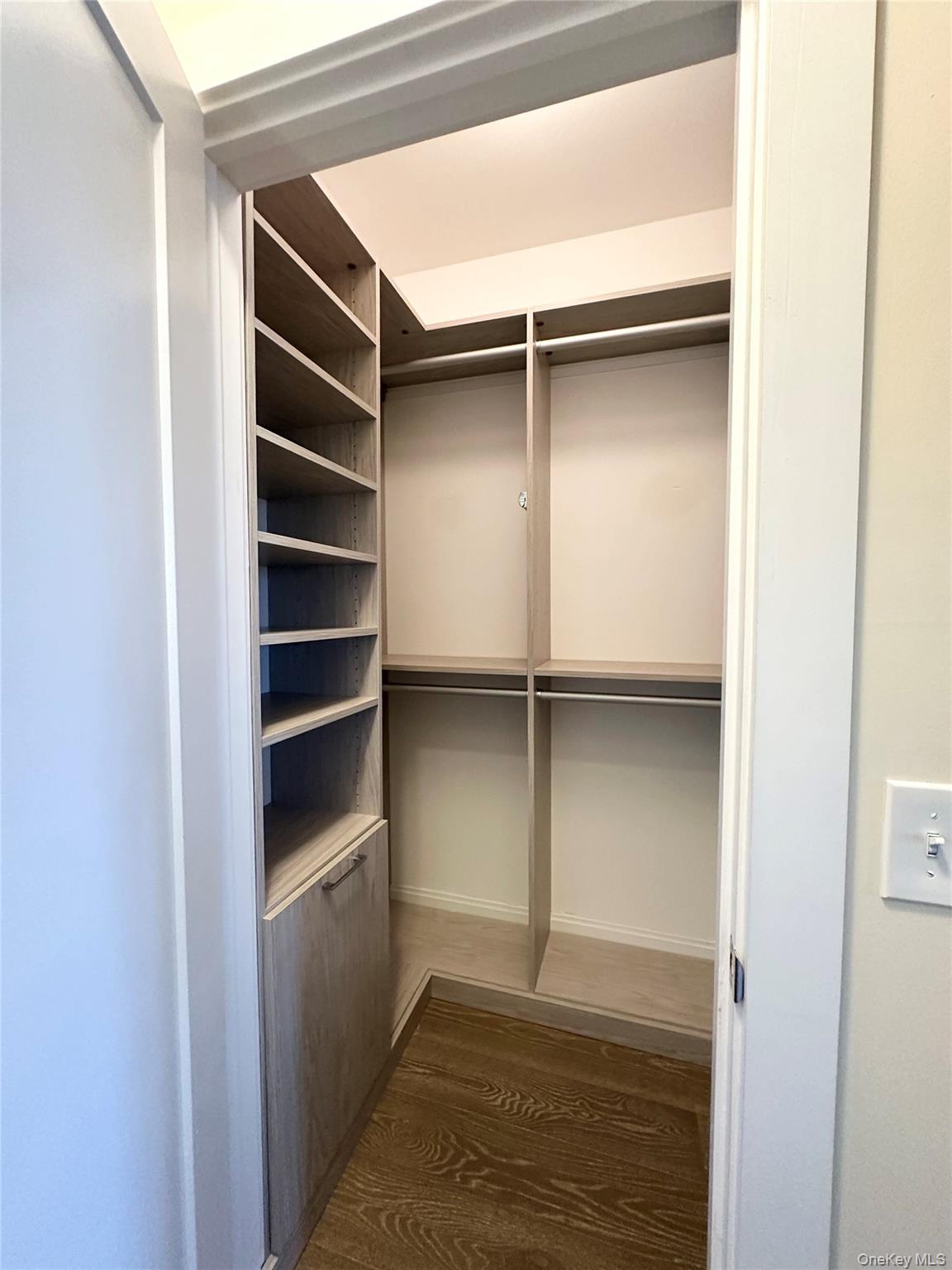 #11 photo, 311 Marina Pointe Drive, Нассау ‖ East Rockaway , NY 11518