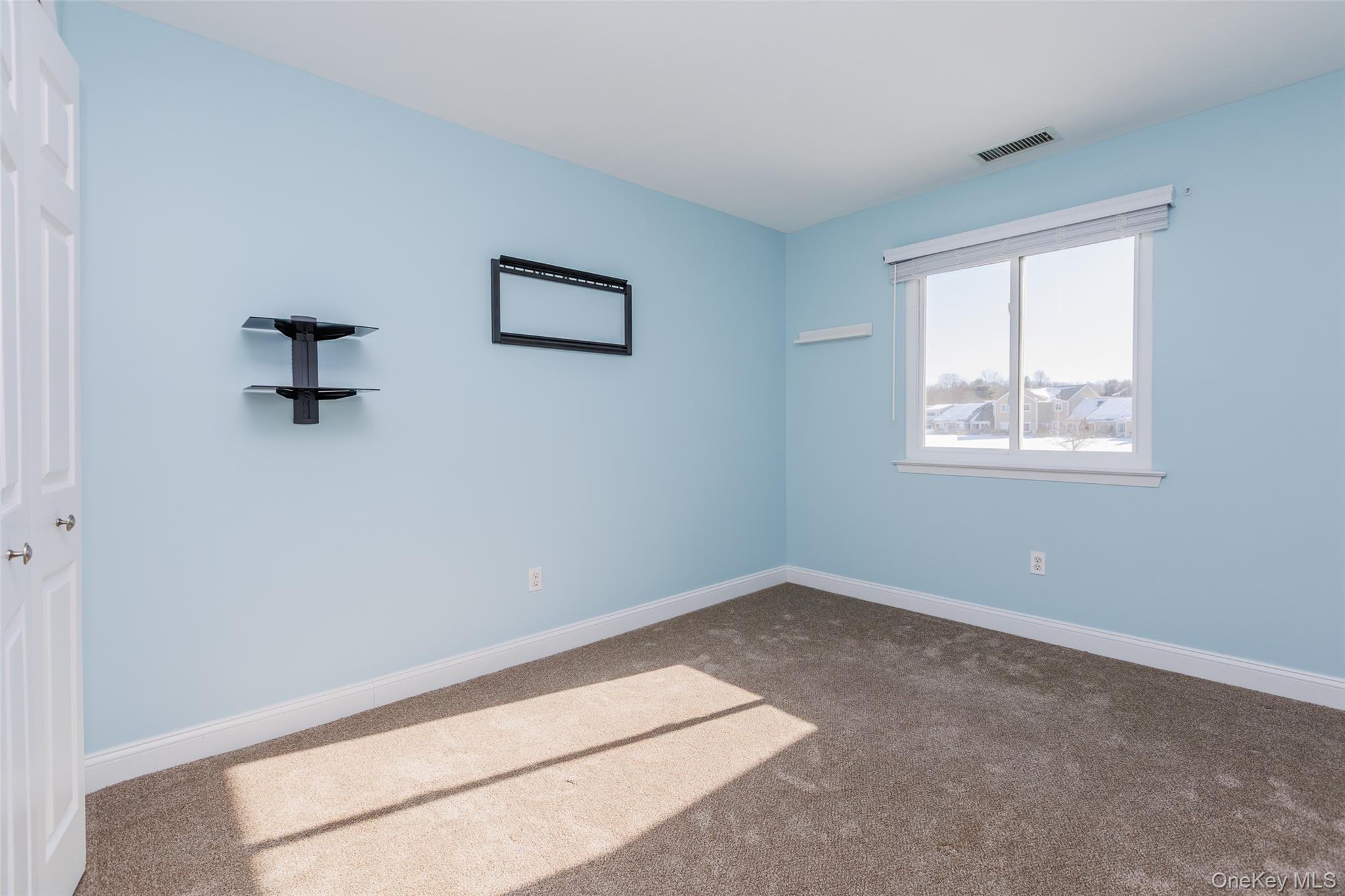 #16 photo, 728 Birchwood Park Drive, Middle Island , NY 11953