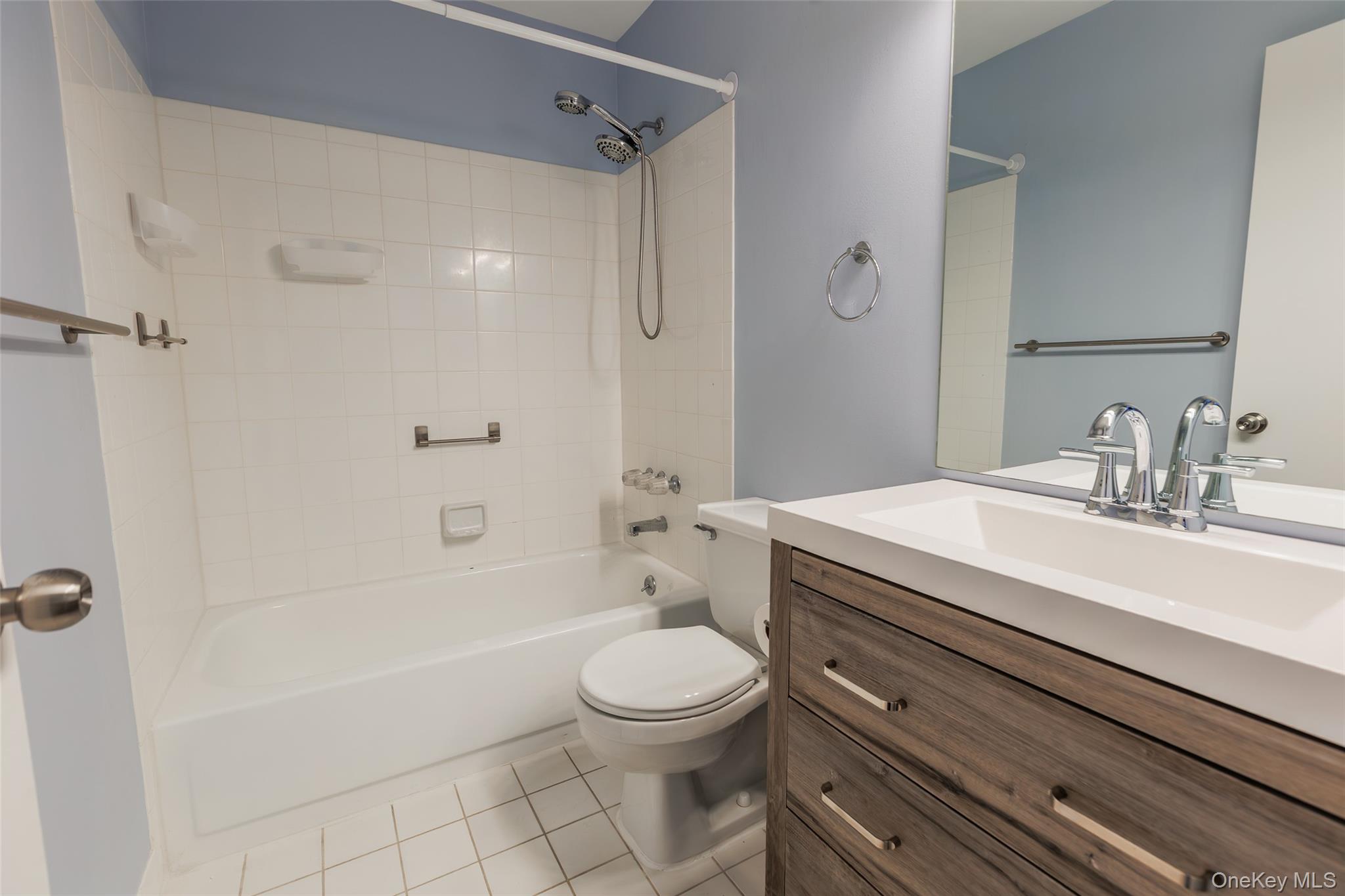 #17 photo, 728 Birchwood Park Drive, Middle Island , NY 11953