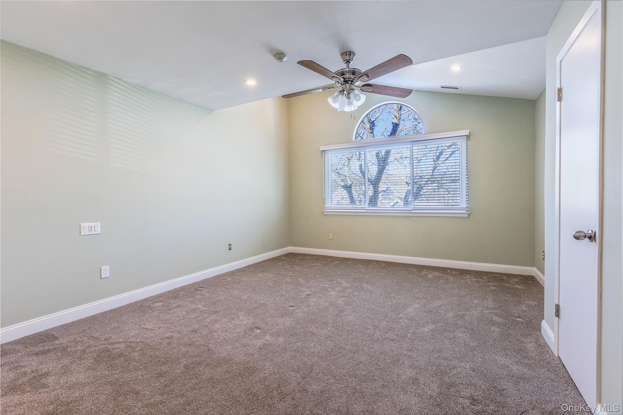 #20 photo, 728 Birchwood Park Drive, Middle Island , NY 11953