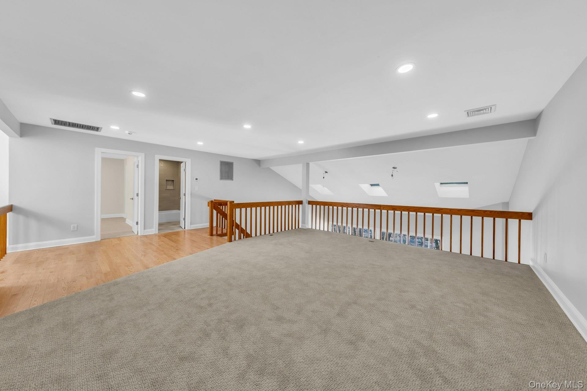 #20 photo, 3 Willada Lane, Нассау ‖ Glen Cove , NY 11542