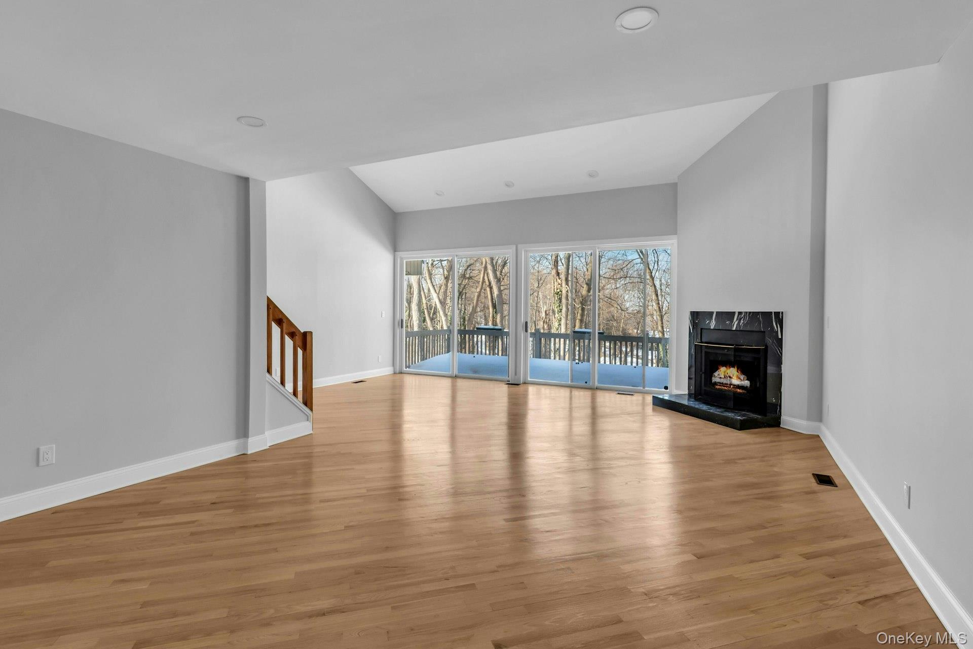 #3 photo, 3 Willada Lane, Нассау ‖ Glen Cove , NY 11542