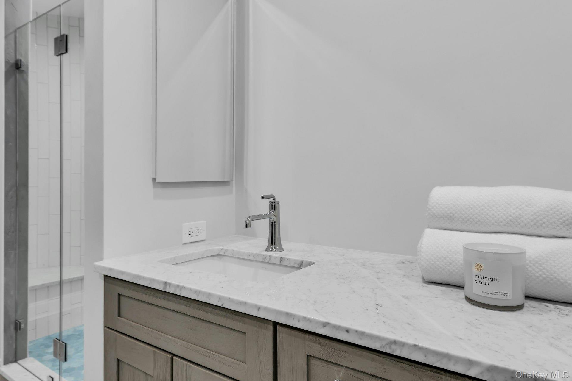 #6 photo, 3 Willada Lane, Нассау ‖ Glen Cove , NY 11542