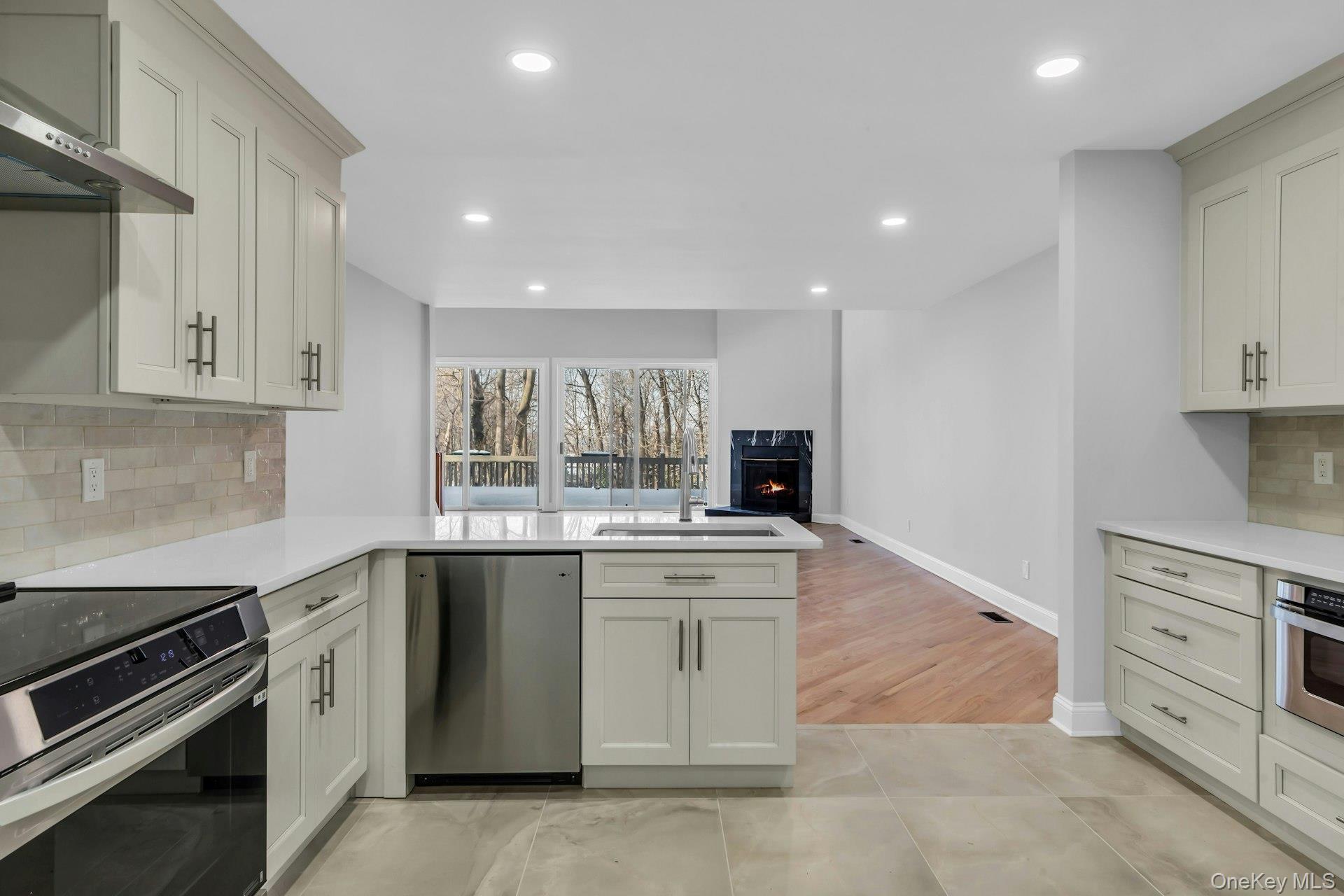 #8 photo, 3 Willada Lane, Нассау ‖ Glen Cove , NY 11542