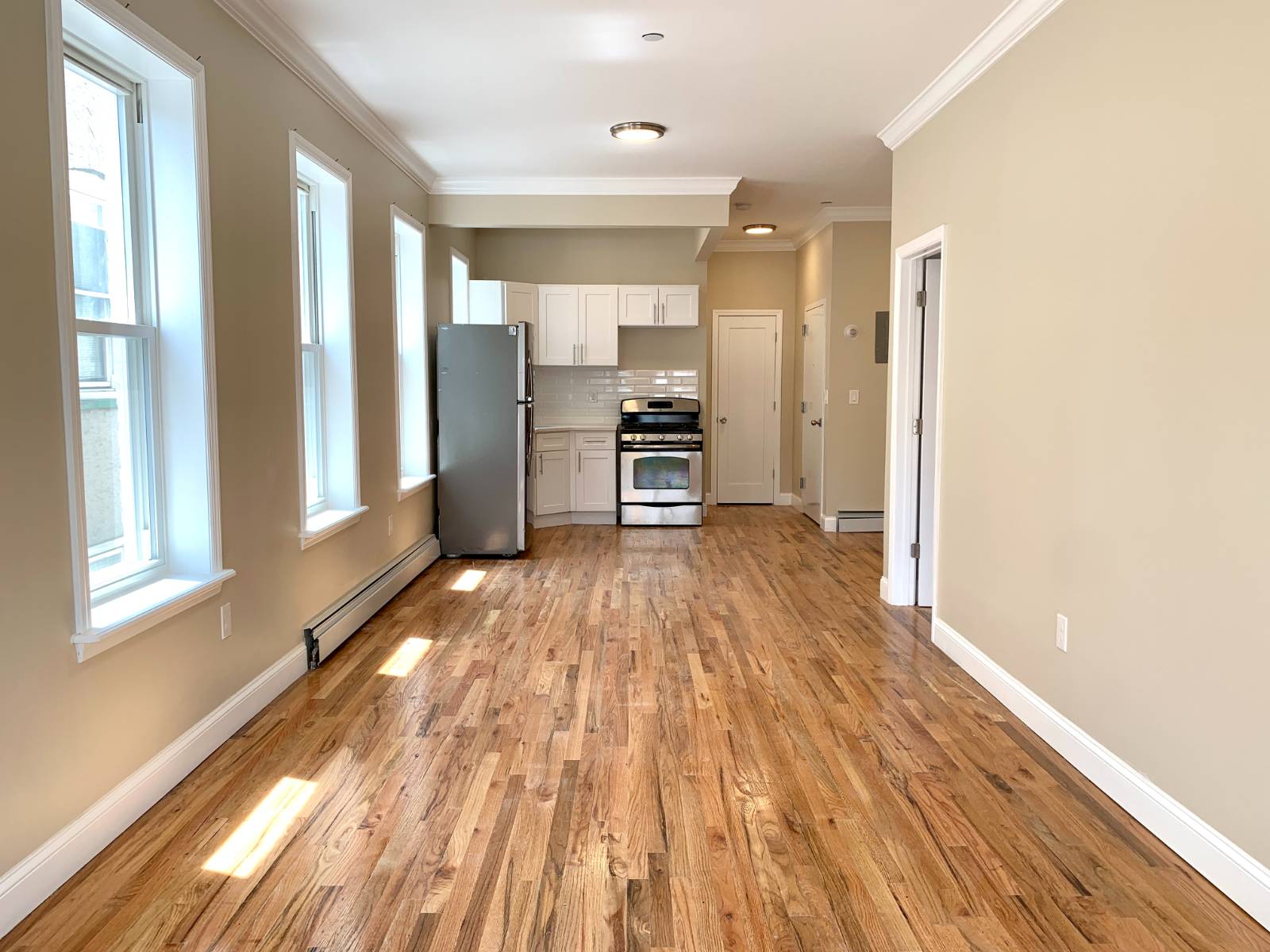 #4 photo, 3367 Fenton Ave, #3, Laconia , NY 10469