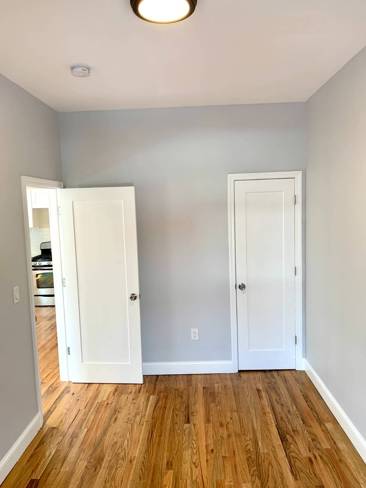 #8 photo, 3367 Fenton Ave, #3, Laconia , NY 10469