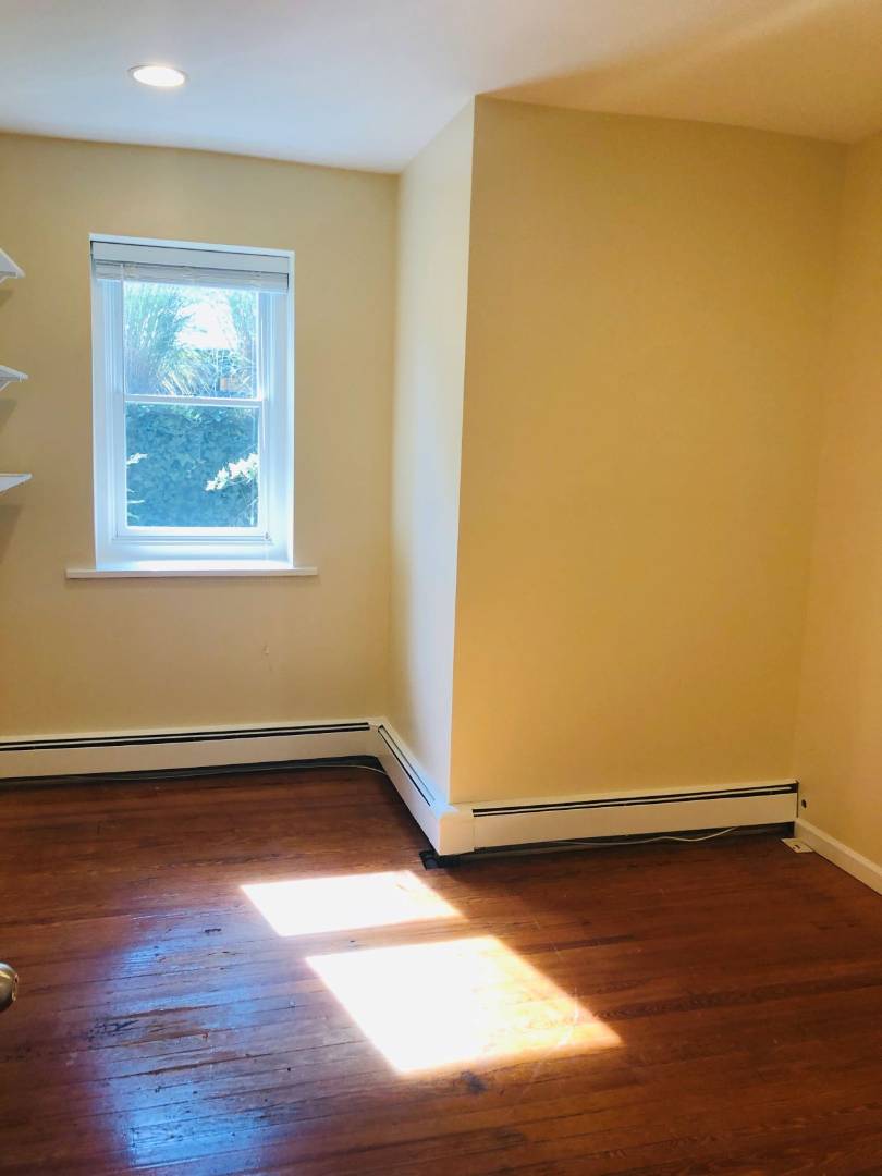 #8 photo, Grove St, Glen Head , NY 11545