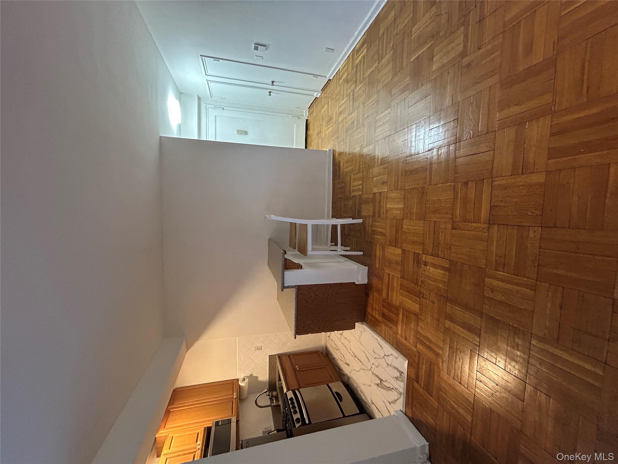 #4 photo, 210 Pelham Road, 紐約州 New Rochelle , NY 10805