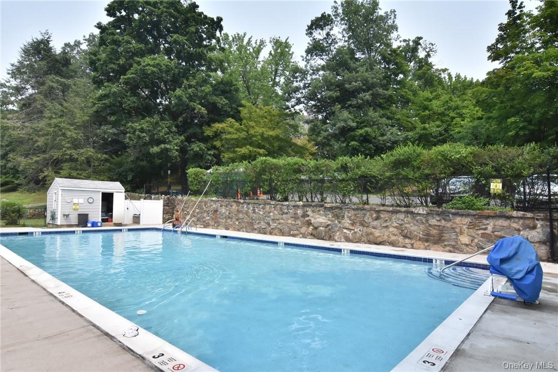 #14 photo, 352 Carroll Close, Tarrytown , NY 10591