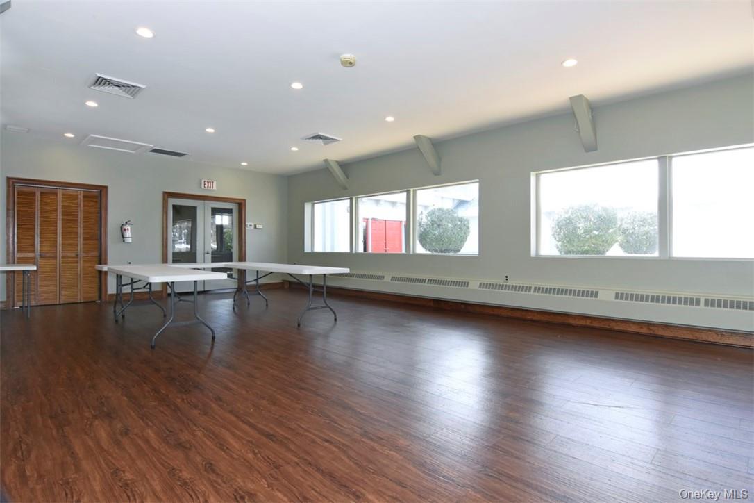 #19 photo, 352 Carroll Close, Tarrytown , NY 10591