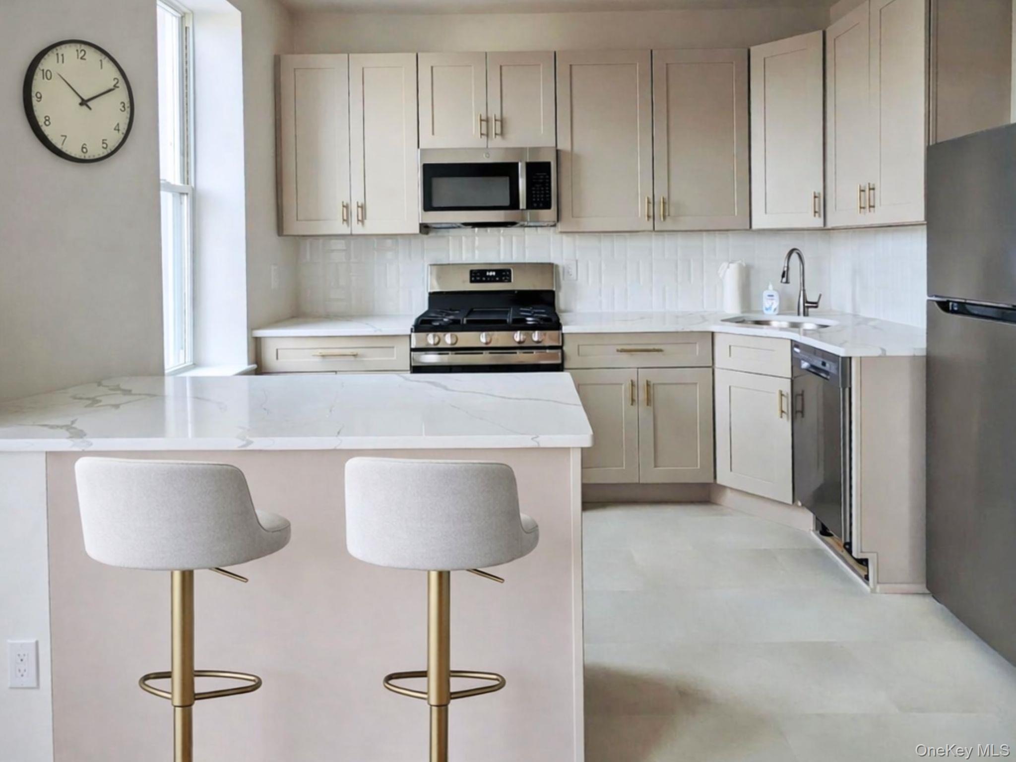 #2 photo, 6085 71st Avenue, Ridgewood , NY 11385