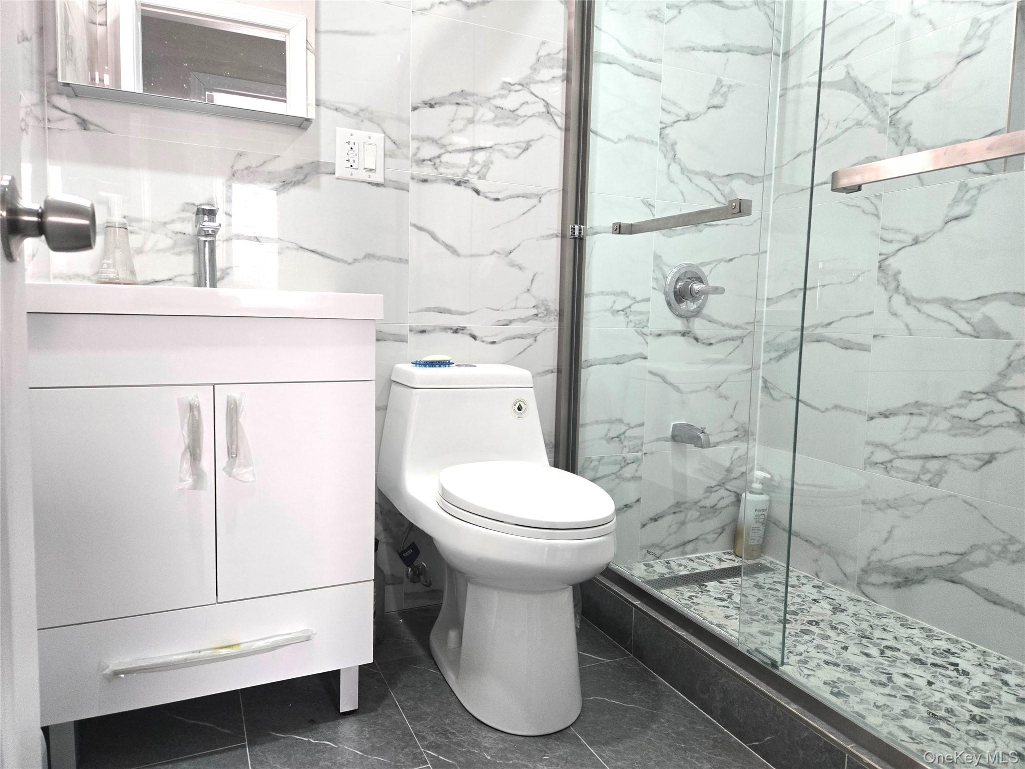 #2 photo, 8737 132nd Street, 皇后區 Richmond Hill , NY 11418