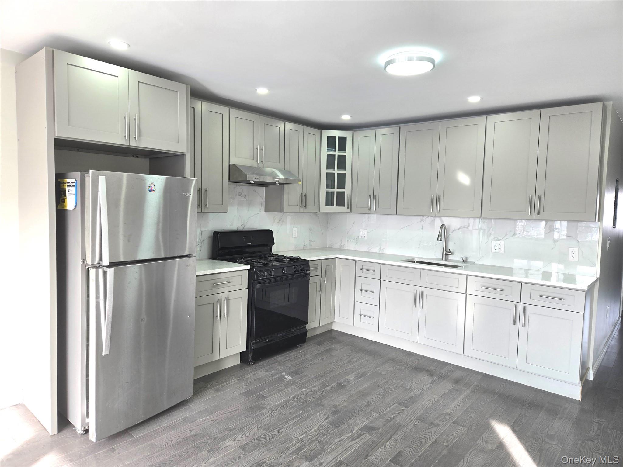 #3 photo, 8737 132nd Street, 皇后區 Richmond Hill , NY 11418