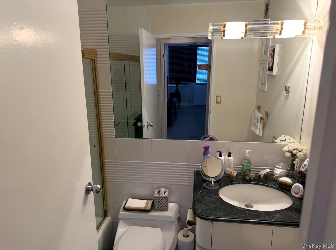 #13 photo, 1 BAY CLUB Drive, Bayside , NY 11360