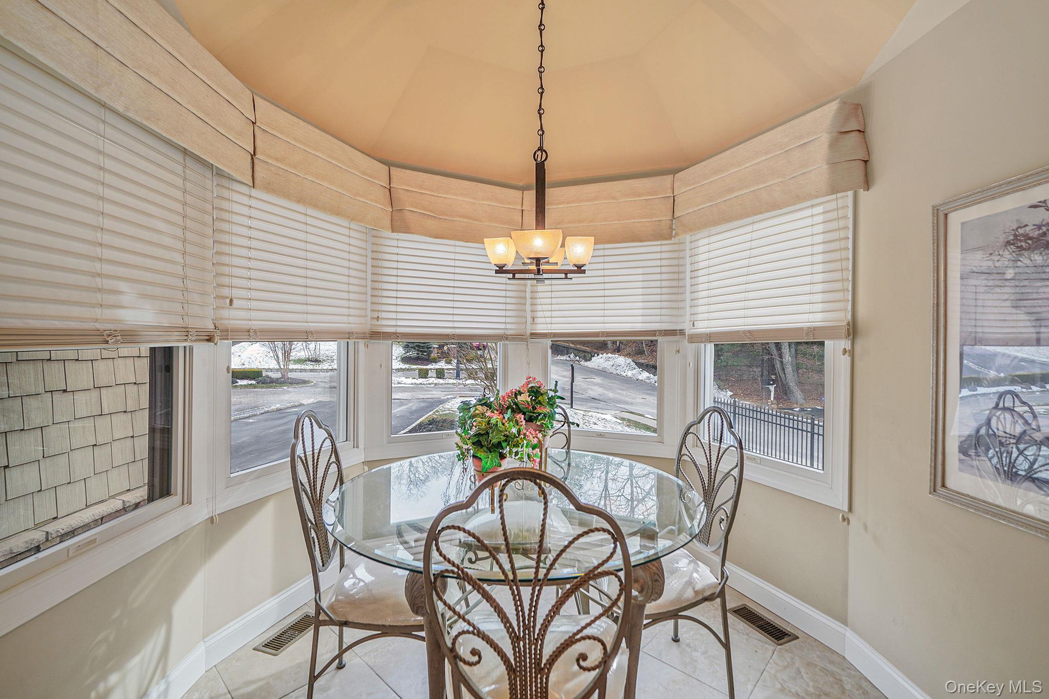 #10 photo, Port Jefferson, سوفولك Port Jefferson , NY 11777