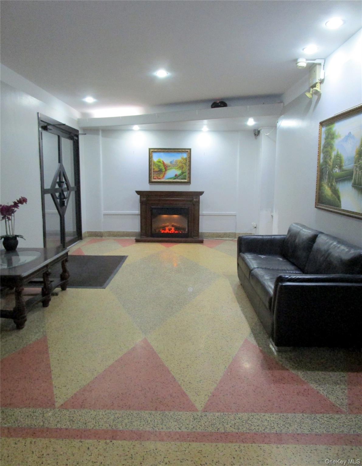 #2 photo, 585 McLean Avenue, Yonkers , NY 10705