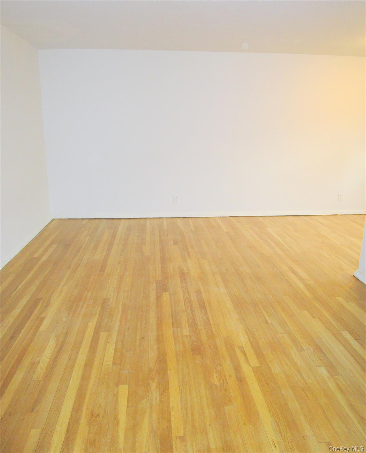 #5 photo, 585 McLean Avenue, Yonkers , NY 10705