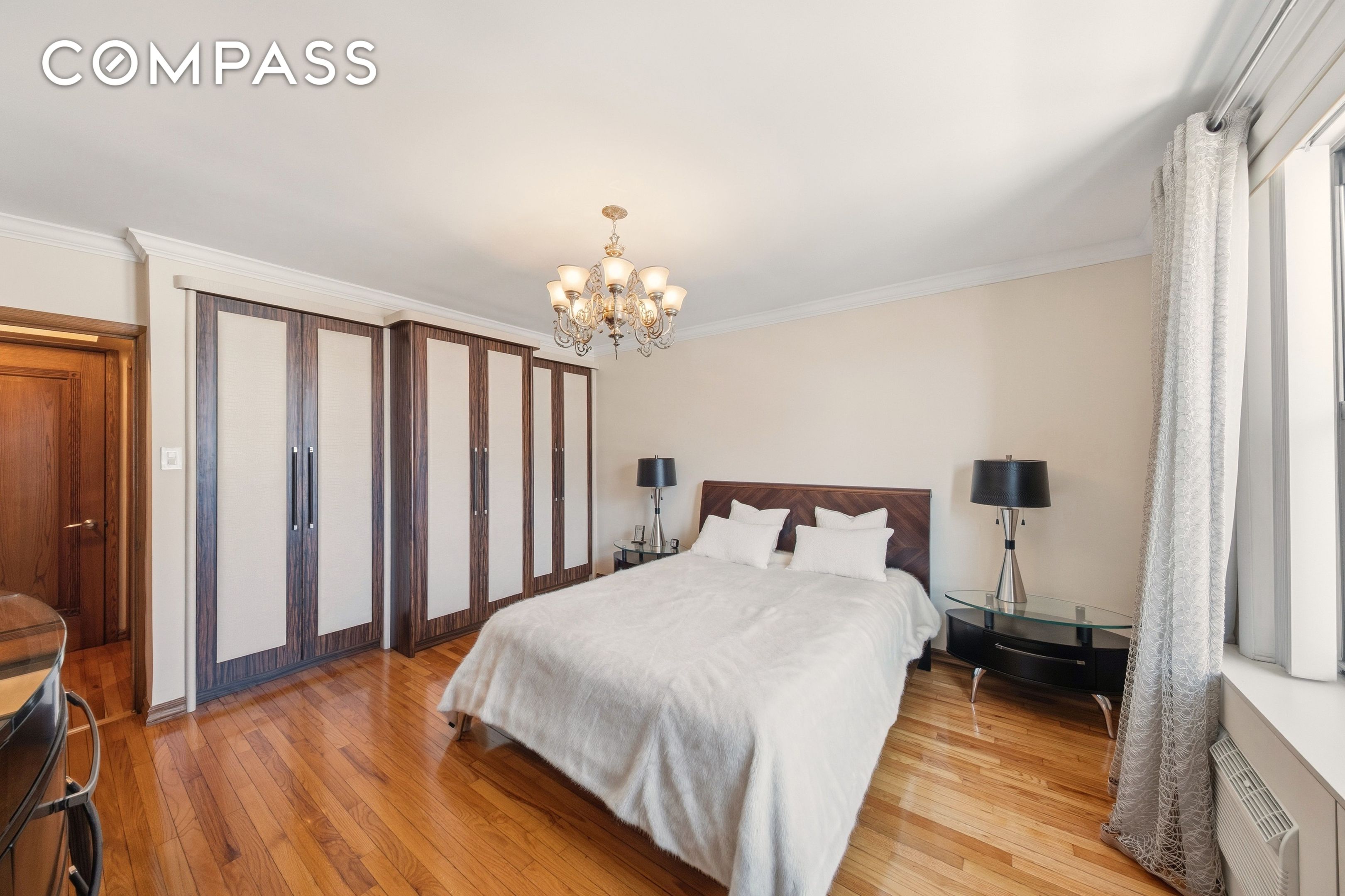 #8 photo, 2620 Ocean Parkway, Gravesend , NY 11235