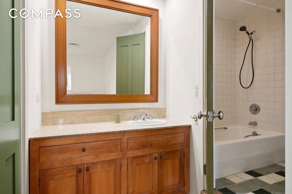 #7 photo, 205 W 89th Street, Upper West Side , NY 10024