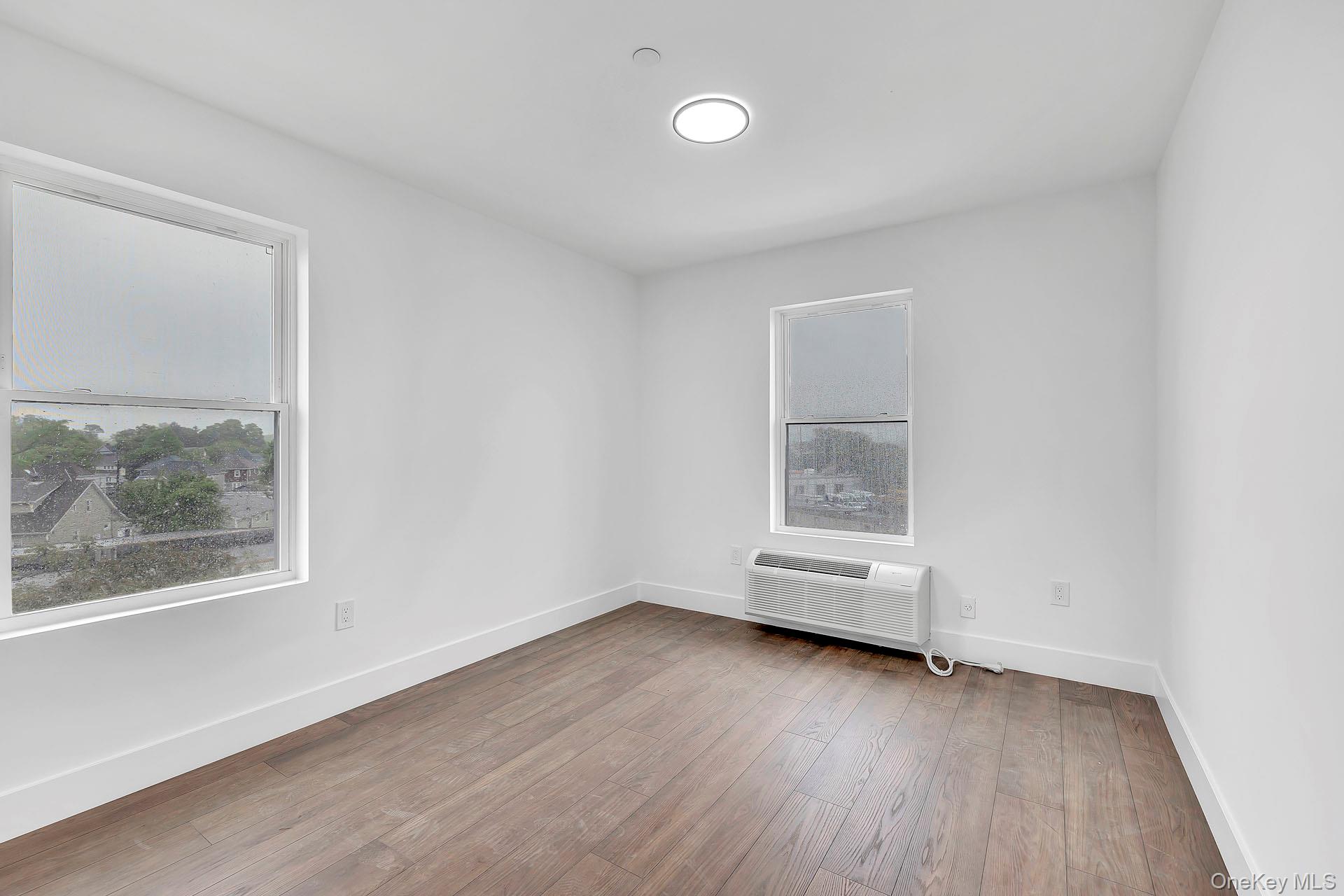 #7 photo, 74 Broadway, ناسو Freeport , NY 11520