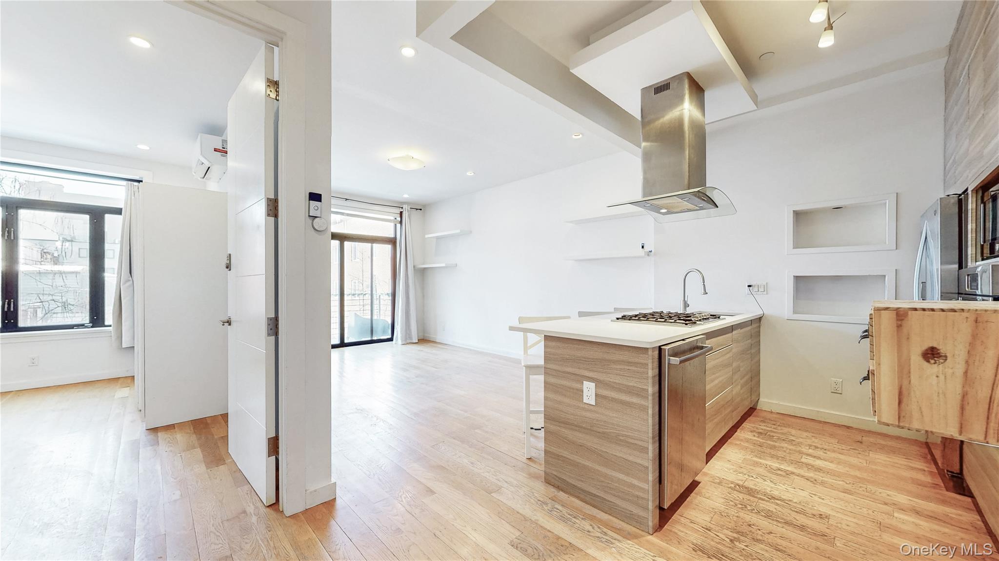 #3 photo, 244 Franklin Avenue, Brooklyn , NY 11205