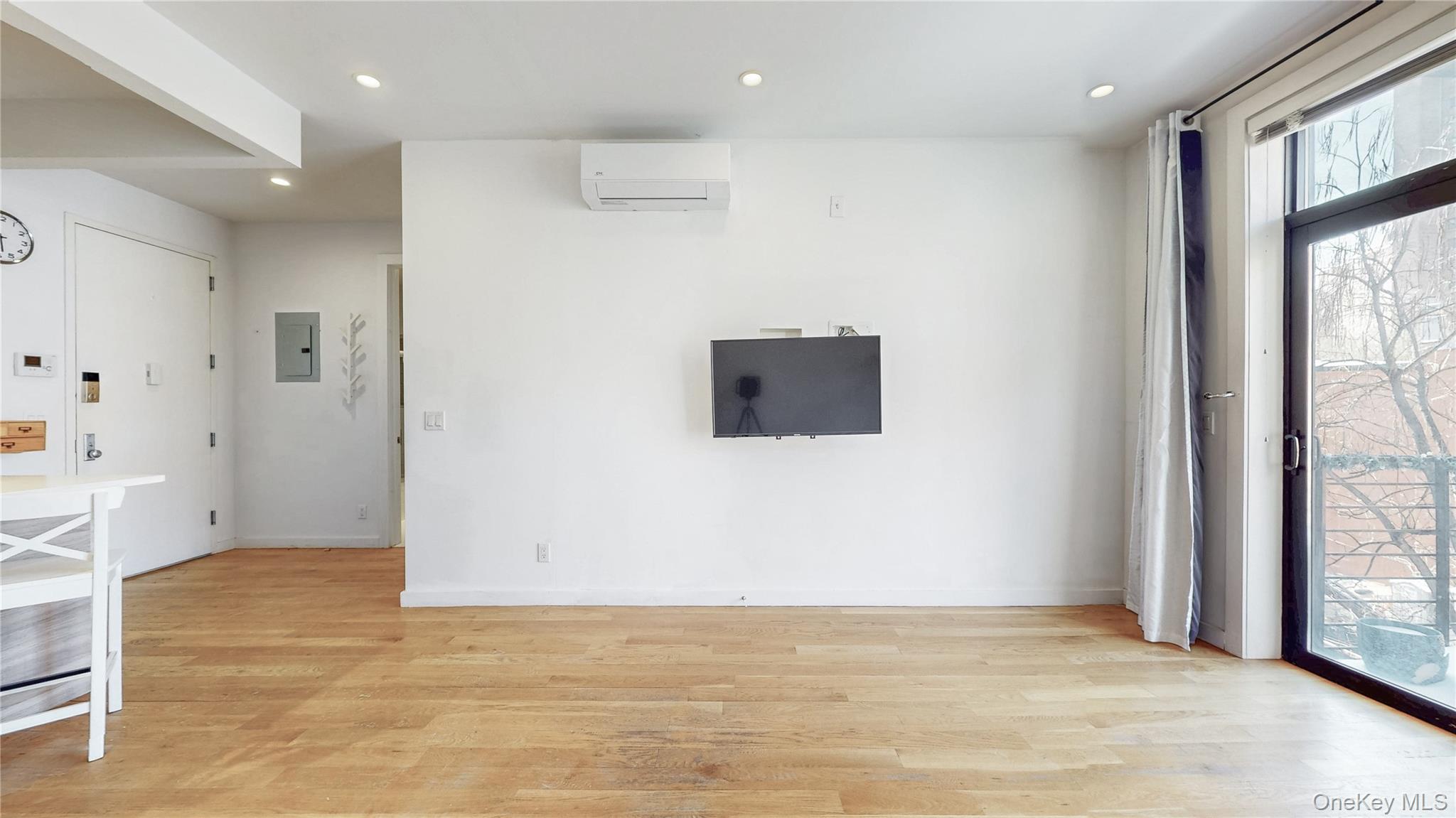 #6 photo, 244 Franklin Avenue, Brooklyn , NY 11205