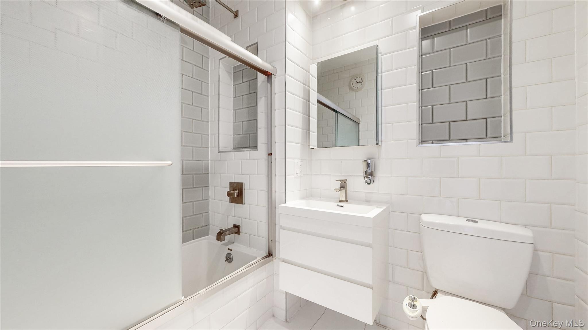 #8 photo, 244 Franklin Avenue, Brooklyn , NY 11205