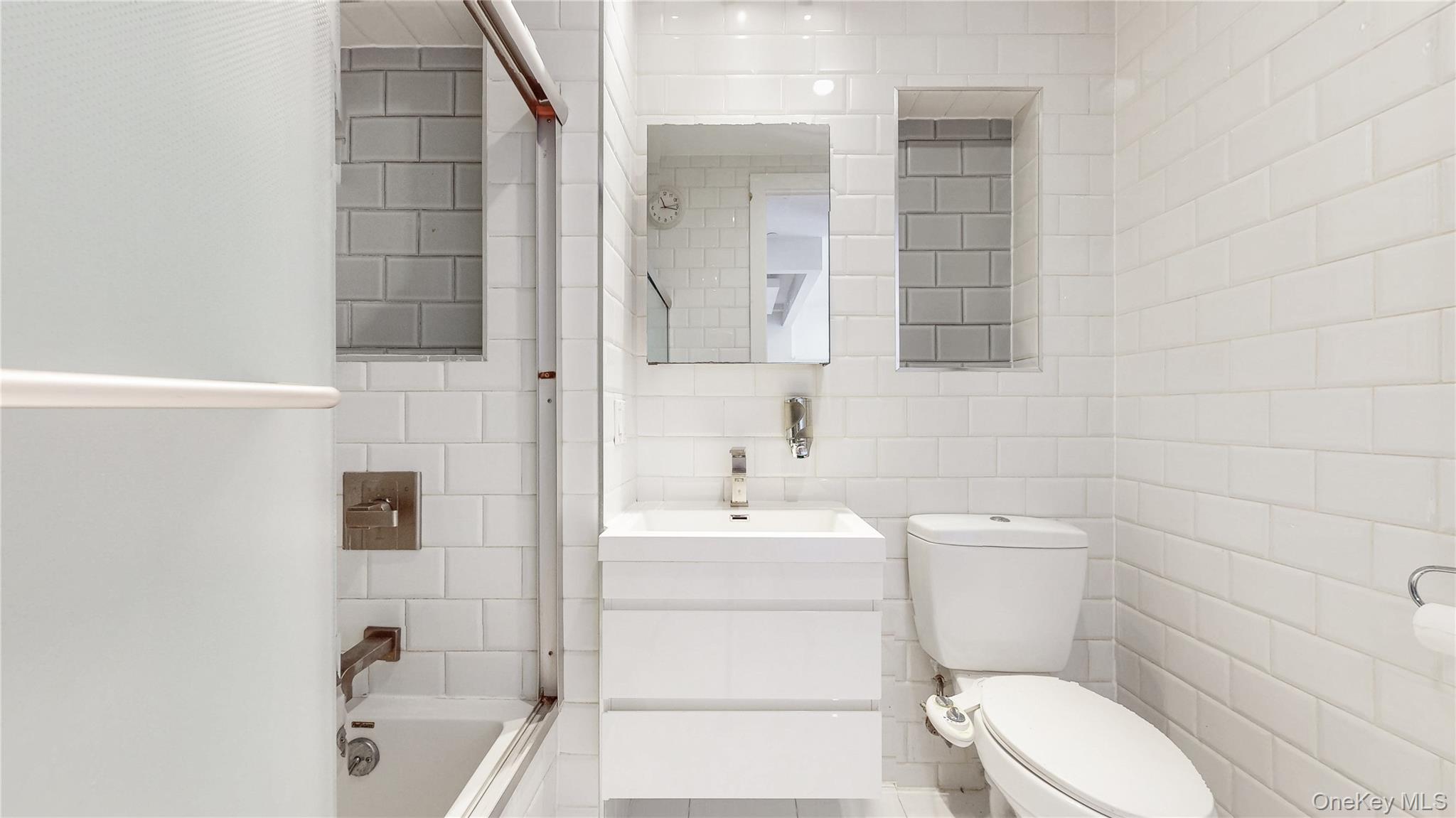 #9 photo, 244 Franklin Avenue, Brooklyn , NY 11205