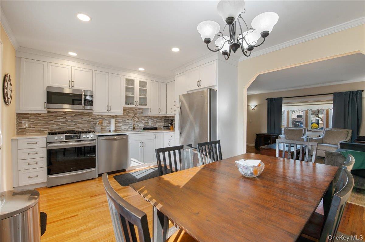 #11 photo, 132 E Cherry Street, Floral Park , NY 11001