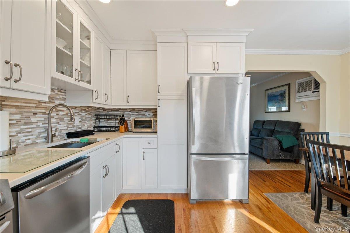 #12 photo, 132 E Cherry Street, Floral Park , NY 11001