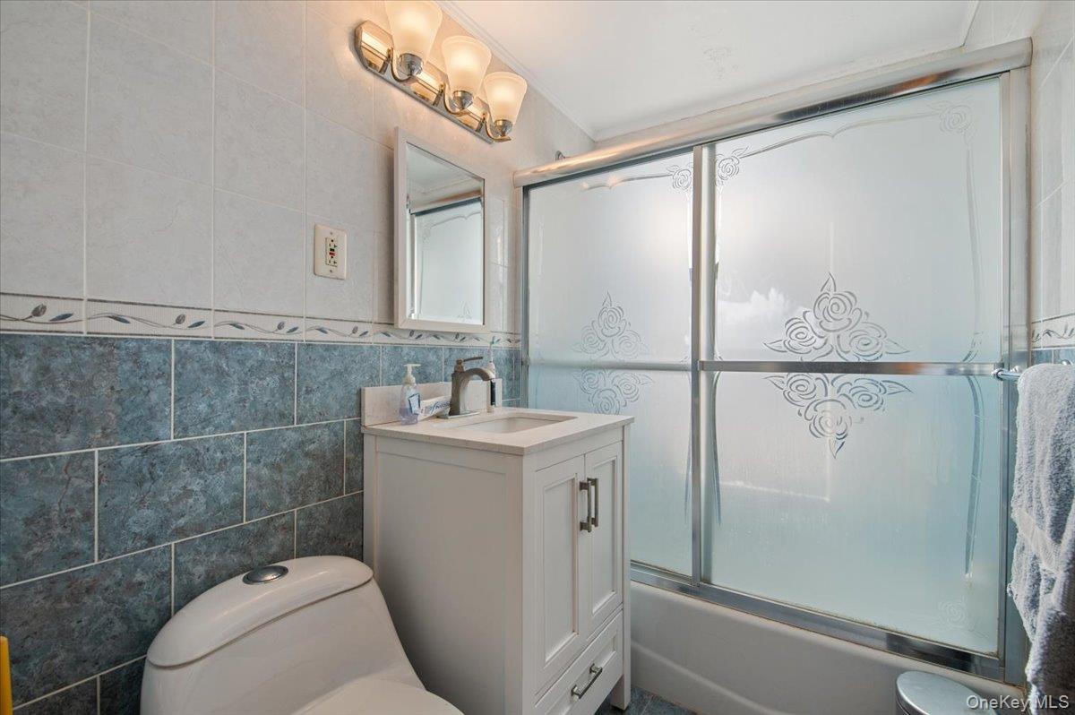 #19 photo, 132 E Cherry Street, Floral Park , NY 11001