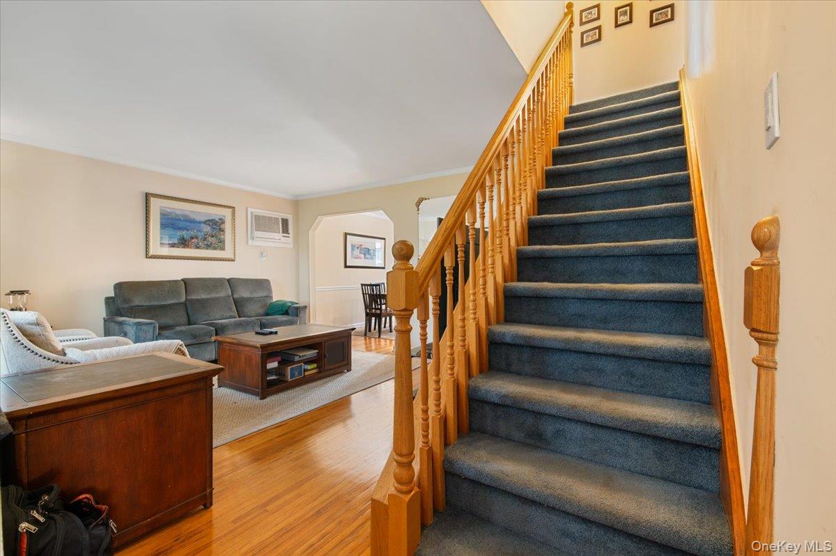 #4 photo, 132 E Cherry Street, Floral Park , NY 11001