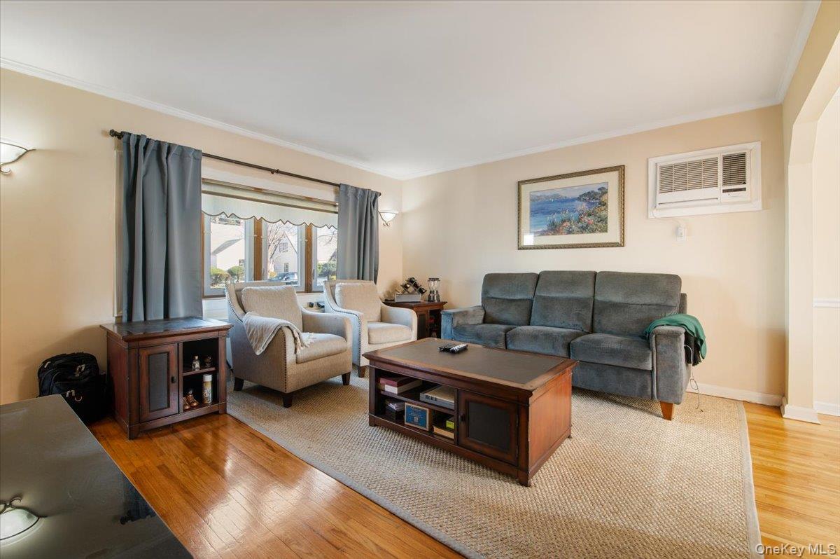 #6 photo, 132 E Cherry Street, Floral Park , NY 11001