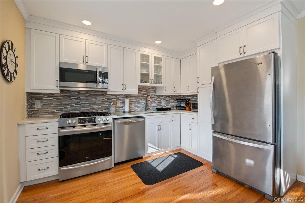 #9 photo, 132 E Cherry Street, Floral Park , NY 11001