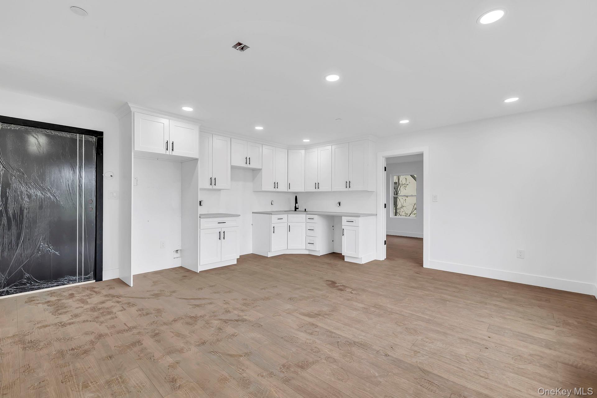 #4 photo, 74 Broadway, ناسو Freeport , NY 11520