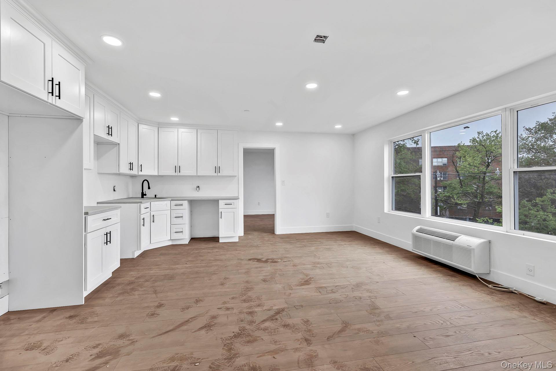 #5 photo, 74 Broadway, ناسو Freeport , NY 11520