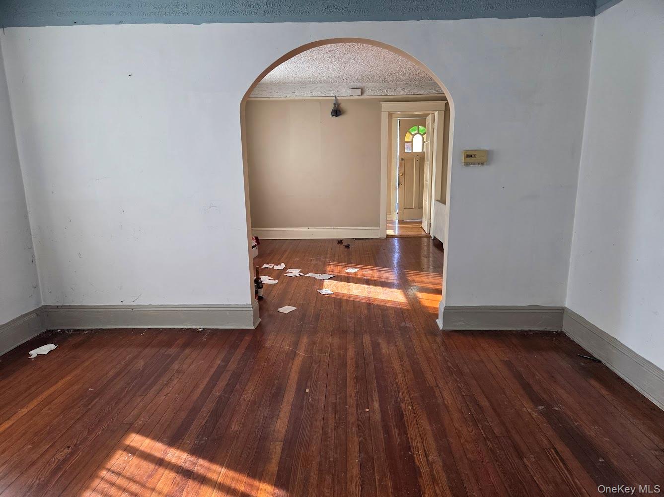 #8 photo, 5 Milton Street, ناسو Hicksville , NY 11801