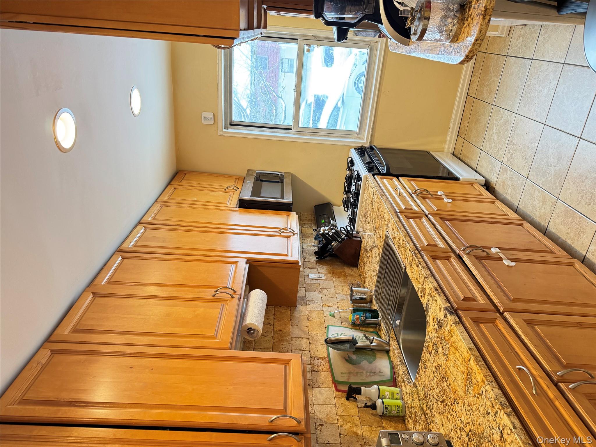 #2 photo, 68-45 138th Street, Flushing , NY 11367