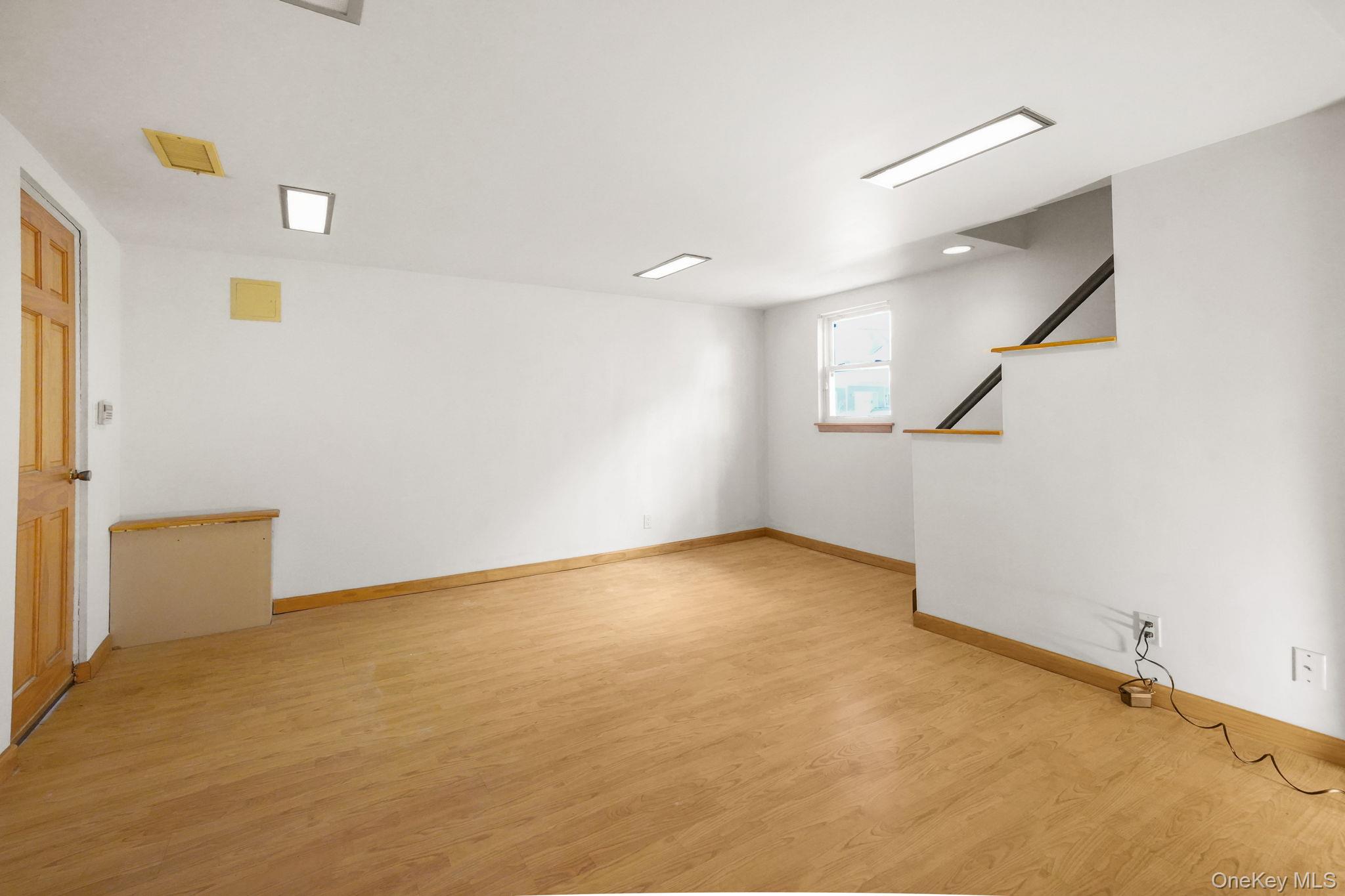 #18 photo, 192 Helena Avenue, Yonkers , NY 10710