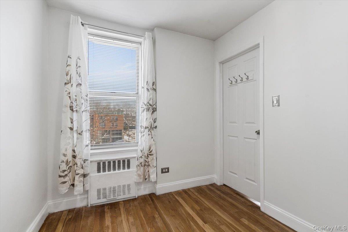 #11 photo, 5425 Valles Avenue, Bronx , NY 10471