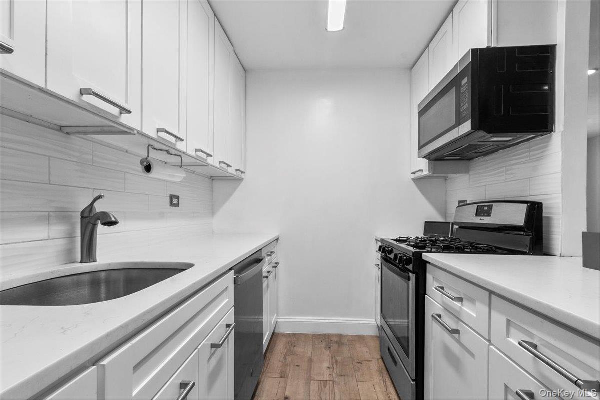 #13 photo, 5425 Valles Avenue, Bronx , NY 10471